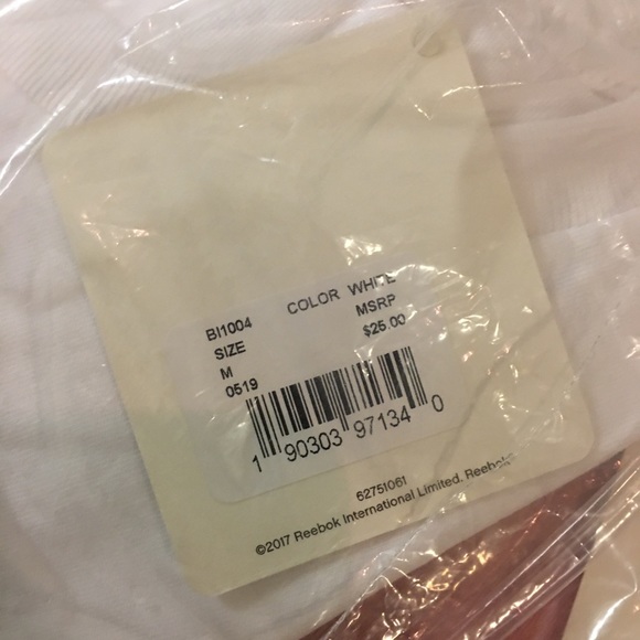 NWT Reebok t-shirt bundle size medium - Picture 5 of 5